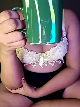 Olivia3 online show from 10-22-25, 07:24