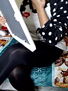 Snapshot of ShadiaStar chatting on 01-10-26, 06:36 ShadiaStar online show from 01-10-26, 06:36