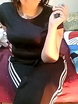 ShadiaStar online show from 03-18-25, 07:33