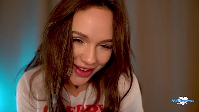 Snapshot of Bllowjoyy chatting on 02-19-26, 07:49 Bllowjoyy online show from 02-19-26, 07:49