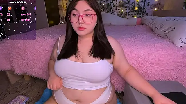 Snapshot of alex_dreams chatting on 01-28-25, 08:04 alex dreams online show from 01-28-25, 08:04