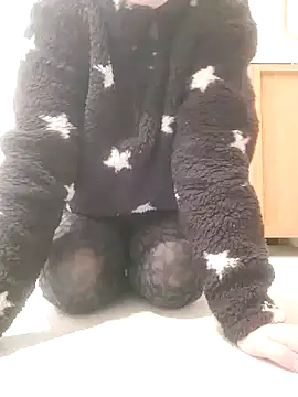 houy111111 online show from 12-04-25, 11:20