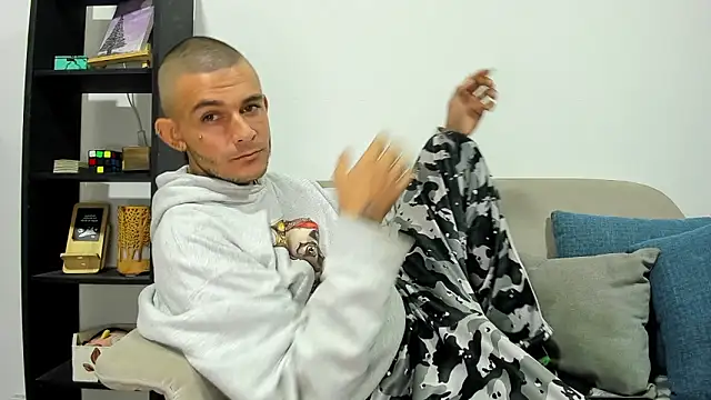 Snapshot of AbadSpears chatting on 03-11-25, 12:28 AbadSpears online show from 03-11-25, 12:28