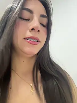 Melody 04 online show from 03-21-26, 04:46