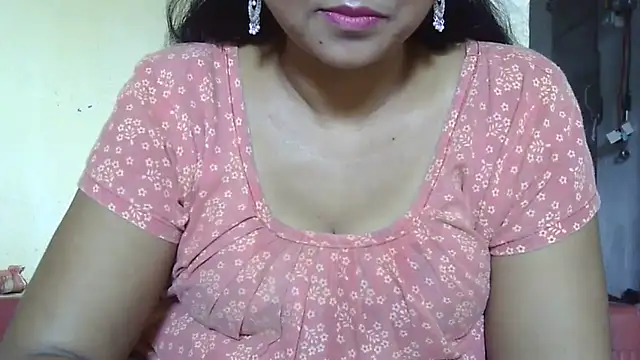 Snapshot of Suhana-sapna chatting on 09-10-25, 04:55 Suhana-sapna online show from 09-10-25, 04:55