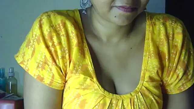 Snapshot of Suhana-sapna chatting on 09-30-25, 06:25 Suhana-sapna online show from 09-30-25, 06:25