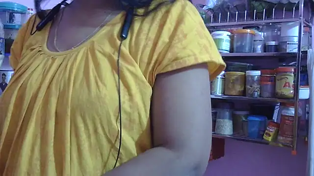 Snapshot of Suhana-sapna chatting on 02-27-26, 06:13 Suhana-sapna online show from 02-27-26, 06:13