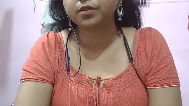 Snapshot of Suhana-sapna chatting on 05-26-26, 06:17 Suhana-sapna online show from 05-26-26, 06:17