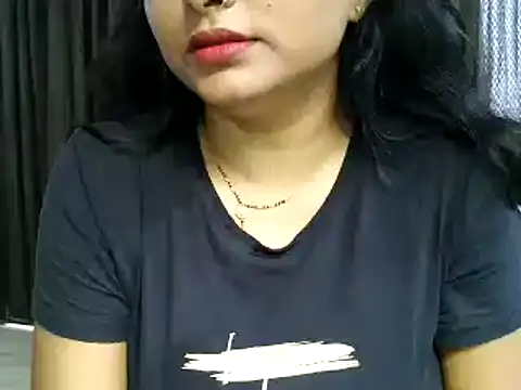 Snapshot of Hritvika chatting on 02-23-26, 06:36 Hritvika online show from 02-23-26, 06:36