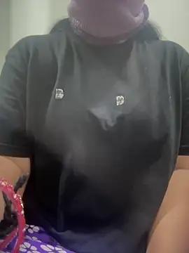 Snapshot of stylishpooja chatting on 09-11-25, 05:57 stylishpooja online show from 09-11-25, 05:57