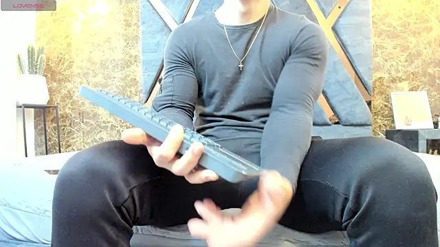 Snapshot of Flynn_Riider chatting on 02-15-25, 11:28 Flynn Riider online show from 02-15-25, 11:28
