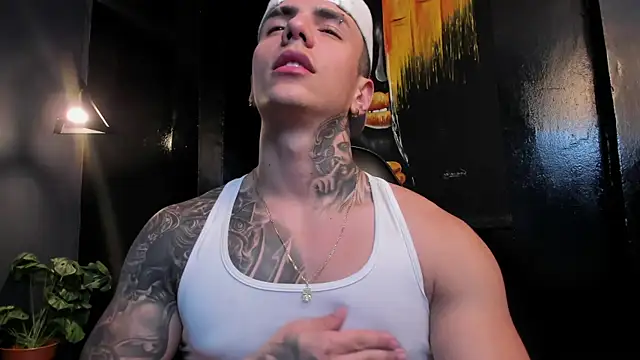 Flynn Riider online show from 12-19-25, 05:54