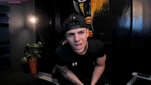 Flynn Riider online show from 11-05-25, 05:16