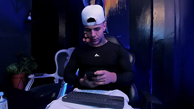 Flynn Riider online show from 01-10-26, 05:41