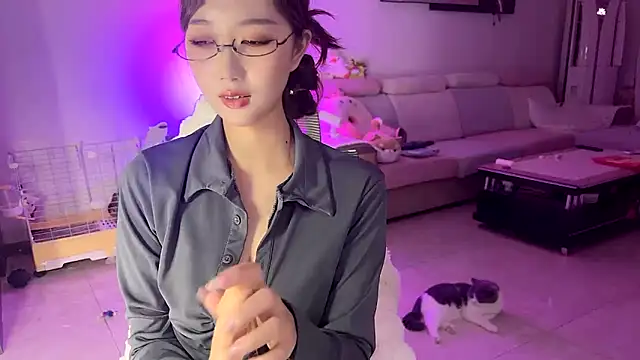 Snapshot of pinnnnnnk chatting on 12-22-24, 02:06 pinnnnnnk online show from 12-22-24, 02:06