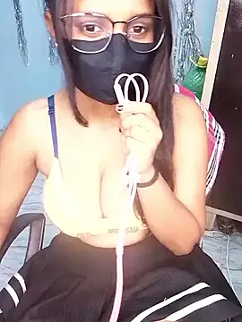 Snapshot of hinaa_khan chatting on 09-18-25, 11:46 hinaa khan online show from 09-18-25, 11:46