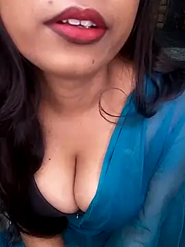 Snapshot of hinaa_khan chatting on 11-09-25, 04:33 hinaa khan online show from 11-09-25, 04:33