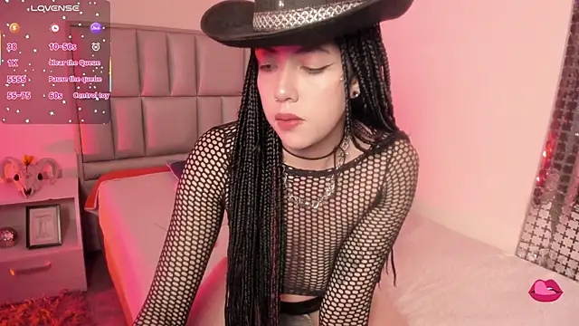 Snapshot of Aurora_Hotson chatting on 09-26-25, 01:34 Aurora Hotson online show from 09-26-25, 01:34
