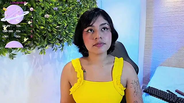 Snapshot of _sowy_venus_ chatting on 02-22-25, 01:13 sowy venus online show from 02-22-25, 01:13
