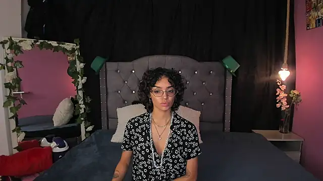 slutty venus online show from 03-21-25, 02:39