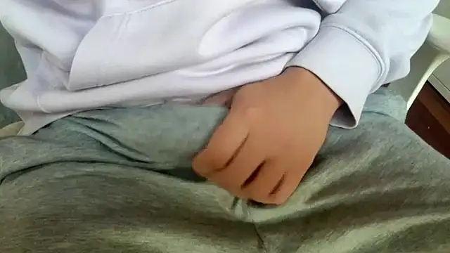 Axeeeeeeeeeeeel online show from 10-28-25, 04:39