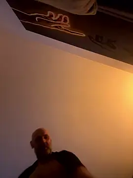 Avamereandmikel online show from 02-20-25, 12:19