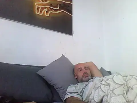 Avamereandmikel online show from 10-17-25, 12:29