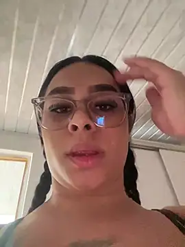Snapshot of Dulce_smith_1 chatting on 05-30-26, 06:35 Dulce smith 1 online show from 05-30-26, 06:35