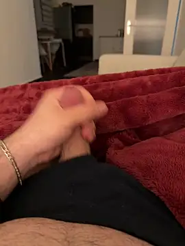 Snapshot of Loco42- chatting on 11-28-25, 01:28 Loco42- online show from 11-28-25, 01:28