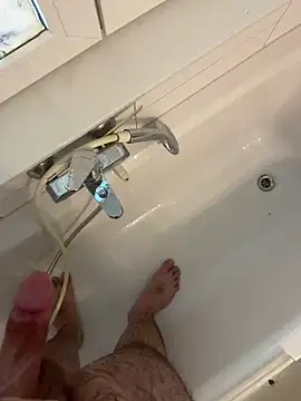 Snapshot of Loco42- chatting on 12-12-24, 02:11 Loco42- online show from 12-12-24, 02:11