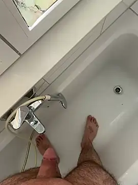 Snapshot of Loco42- chatting on 02-20-25, 10:05 Loco42- online show from 02-20-25, 10:05