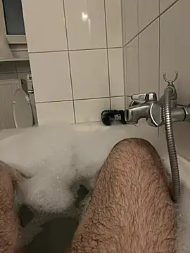 Snapshot of Loco42- chatting on 01-09-25, 06:57 Loco42- online show from 01-09-25, 06:57