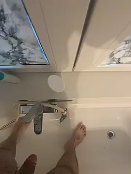 Snapshot of Loco42- chatting on 01-26-25, 04:20 Loco42- online show from 01-26-25, 04:20