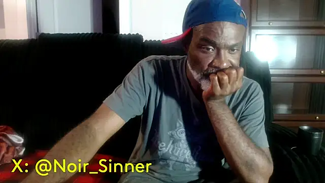 Snapshot of sinnernoir chatting on 07-06-26, 04:52 sinnernoir online show from 07-06-26, 04:52