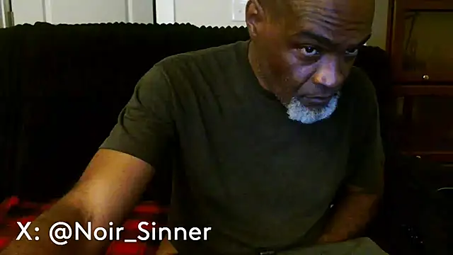 Snapshot of sinnernoir chatting on 06-04-26, 03:11 sinnernoir online show from 06-04-26, 03:11