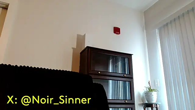 Snapshot of sinnernoir chatting on 07-10-26, 01:11 sinnernoir online show from 07-10-26, 01:11