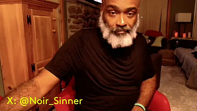 Snapshot of sinnernoir chatting on 09-22-25, 02:39 sinnernoir online show from 09-22-25, 02:39