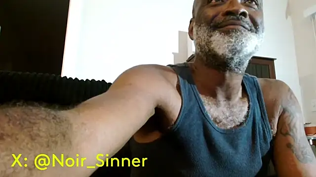 Snapshot of sinnernoir chatting on 07-01-26, 04:13 sinnernoir online show from 07-01-26, 04:13