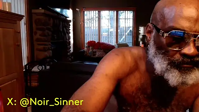 Snapshot of sinnernoir chatting on 09-18-25, 10:02 sinnernoir online show from 09-18-25, 10:02