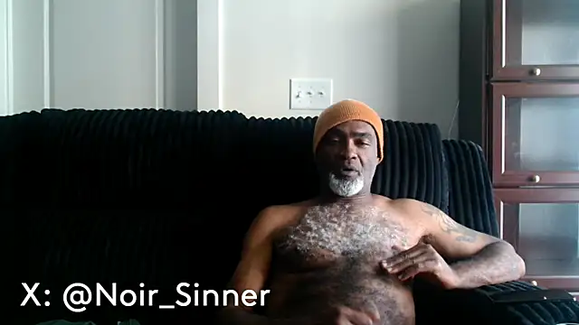 Snapshot of sinnernoir chatting on 06-04-26, 03:17 sinnernoir online show from 06-04-26, 03:17