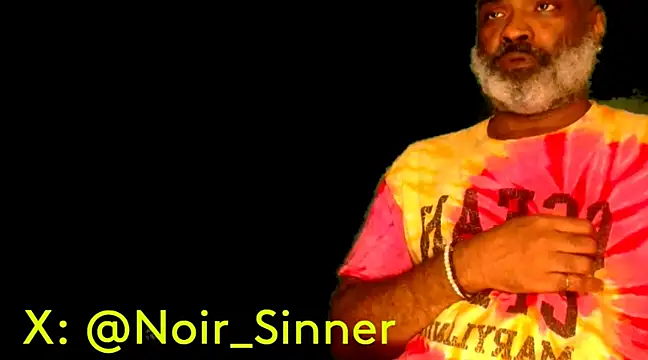 Snapshot of sinnernoir chatting on 01-31-25, 11:13 sinnernoir online show from 01-31-25, 11:13