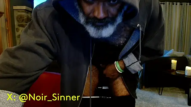 Snapshot of sinnernoir chatting on 09-10-25, 01:26 sinnernoir online show from 09-10-25, 01:26