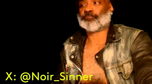 Snapshot of sinnernoir chatting on 02-04-25, 06:04 sinnernoir online show from 02-04-25, 06:04