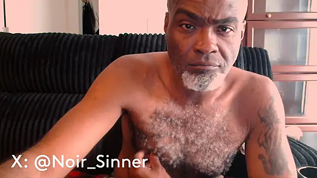 Snapshot of sinnernoir chatting on 06-11-26, 12:35 sinnernoir online show from 06-11-26, 12:35