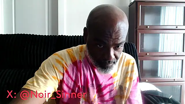 Snapshot of sinnernoir chatting on 06-27-26, 03:18 sinnernoir online show from 06-27-26, 03:18