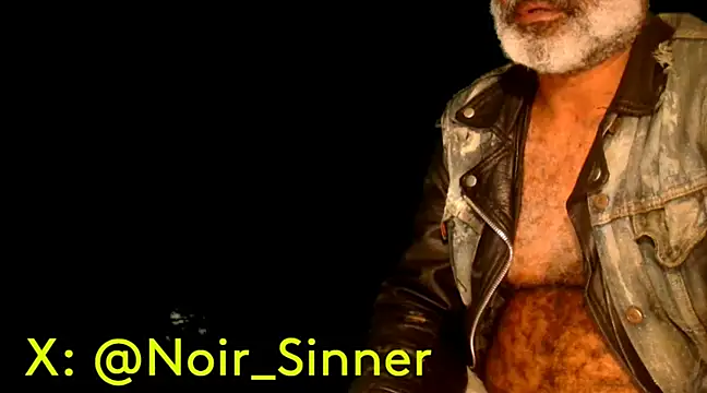 Snapshot of sinnernoir chatting on 02-05-25, 09:46 sinnernoir online show from 02-05-25, 09:46