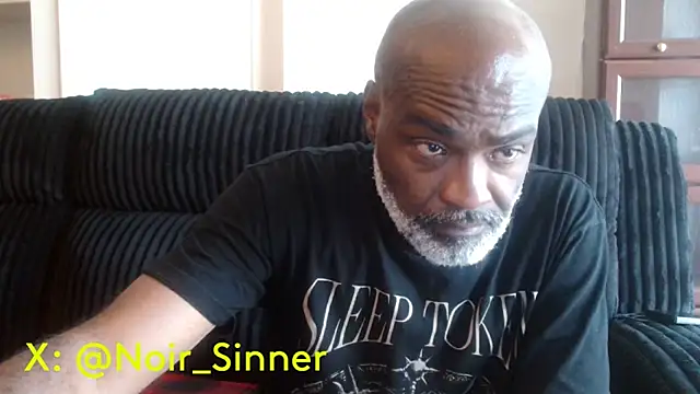 Snapshot of sinnernoir chatting on 07-20-26, 05:15 sinnernoir online show from 07-20-26, 05:15