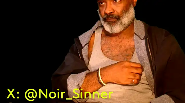 Snapshot of sinnernoir chatting on 01-29-25, 08:14 sinnernoir online show from 01-29-25, 08:14