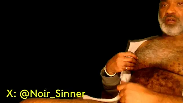 Snapshot of sinnernoir chatting on 03-13-25, 07:42 sinnernoir online show from 03-13-25, 07:42