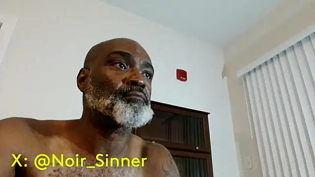 Snapshot of sinnernoir chatting on 07-14-26, 02:05 sinnernoir online show from 07-14-26, 02:05